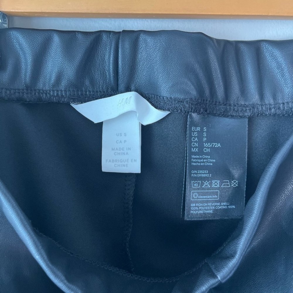 NWOT High Waisted Faux Leather Pants Size Small - Picture 4 of 4
